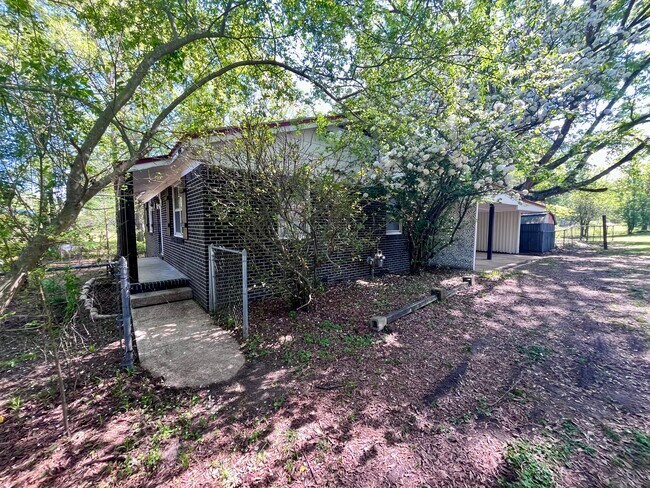 Building Photo - 1154 Black Creek Rd