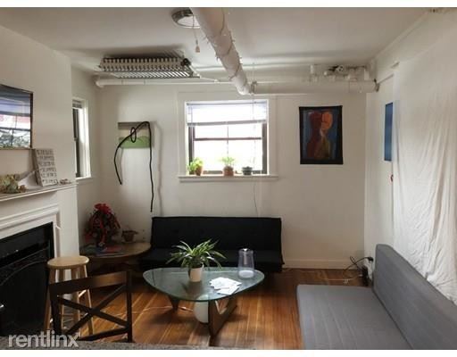 Foto del edificio - 3 br, 2 bath  - 3 Linnaean St Apt B