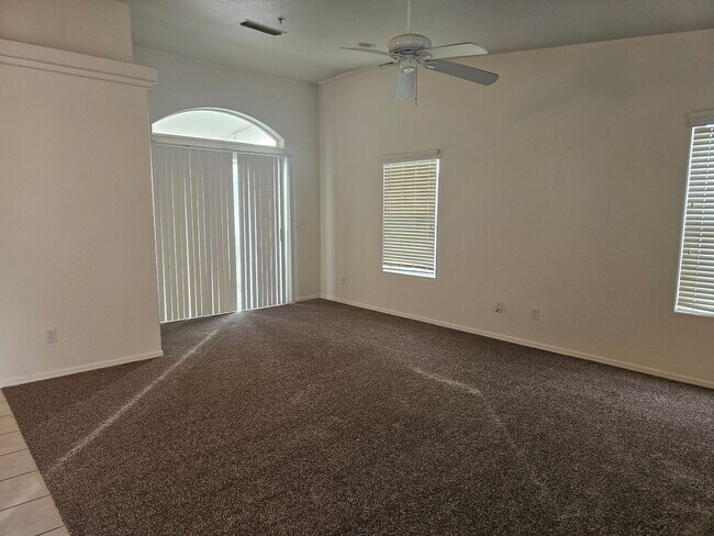 Foto del edificio - Unfurnished Long term