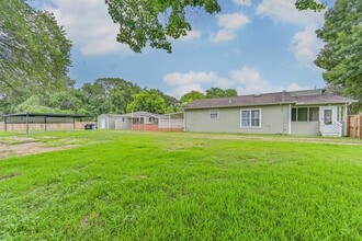 Building Photo - 5220 Krueger Dr