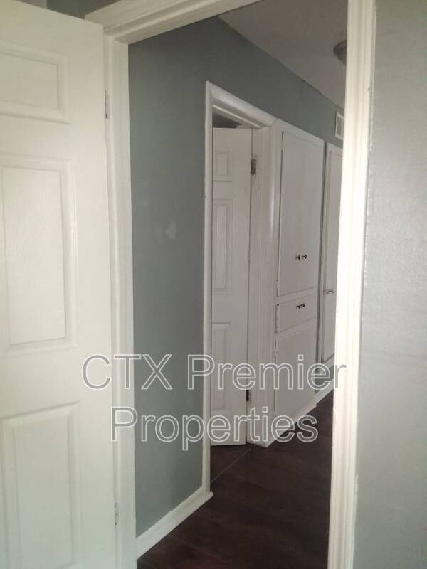 Foto del edificio - 416 E Dunn Ave