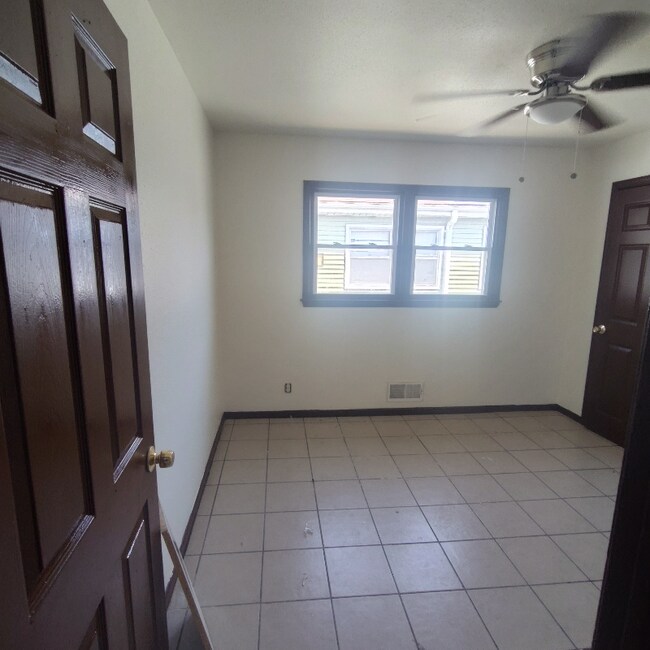 Foto del edificio - 7210 W Hampton Ave