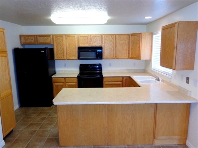 Foto del edificio - 358 Stamford Dr