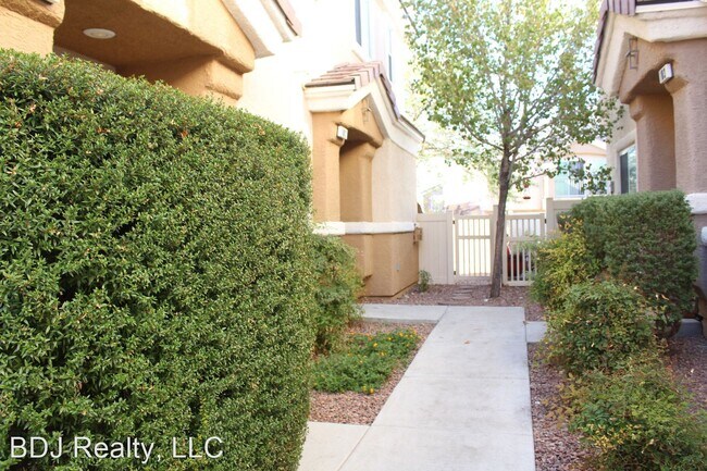 Building Photo - 1069 Slate Crossing Ln