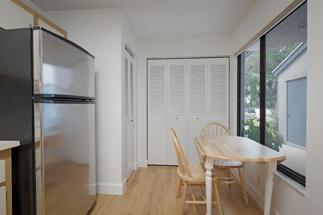 Foto del edificio - 903 Harbour Pointe Way