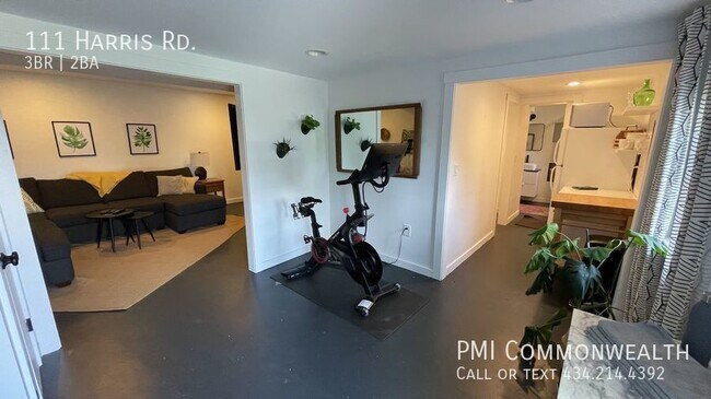 Foto del edificio - 111 Harris Rd