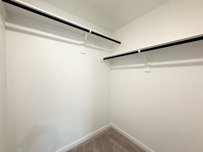 Foto del edificio - 3914 Flora Fld Dr