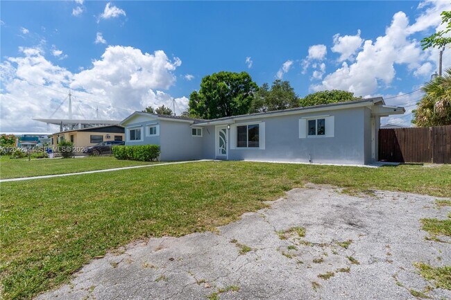 Foto del edificio - 20440 NW 20th Ct