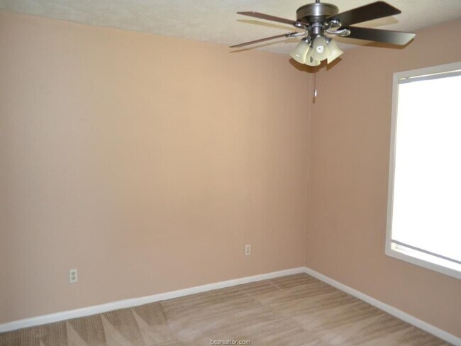 Foto del edificio - 712 Wellesley Ct