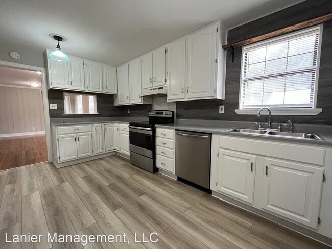 Building Photo - 3 br, 3 bath House - 3381 Blue Jay Road
