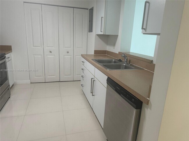 Foto del edificio - 1250 S Miami Ave