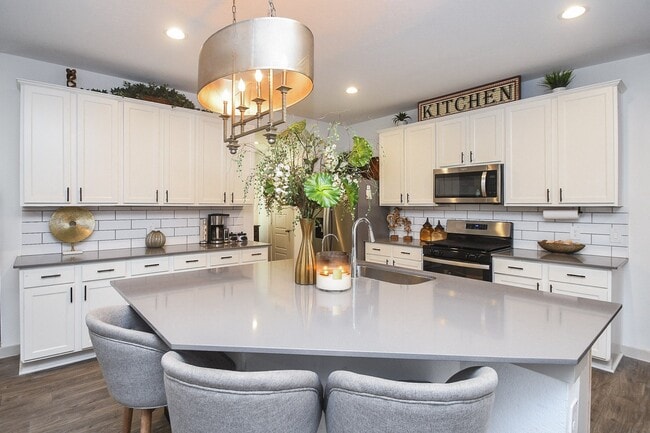 Building Photo - 7723 Golden Rubia Ln