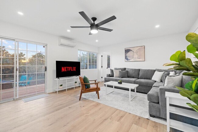 Foto del edificio - 3460 Armstrong St