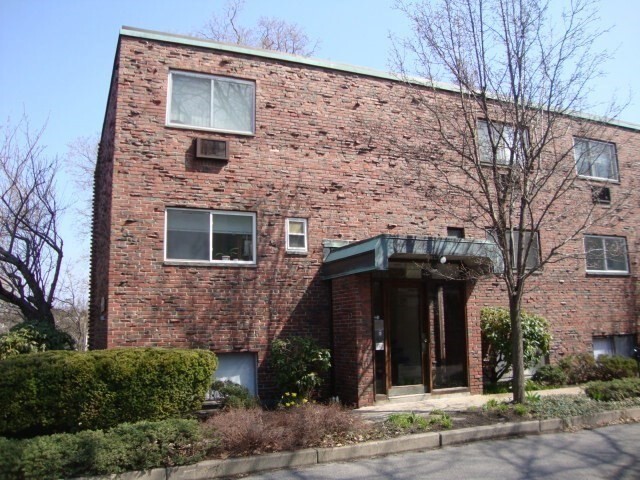 Building Photo - 53 Saint Paul St