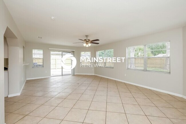 Foto del edificio - 3 Bedroom Pet-Friendly Home in SARASOTA, FL with Main Street Renewal