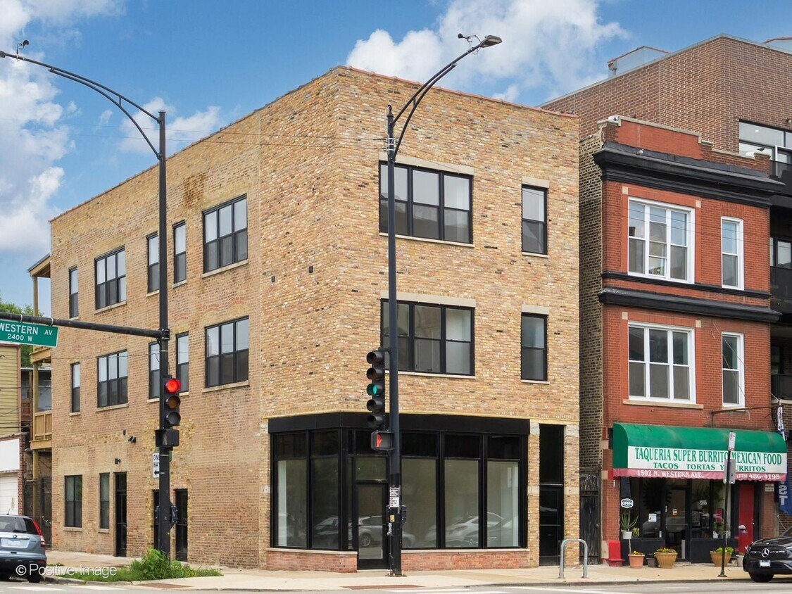 Photo - 1500 N Western
