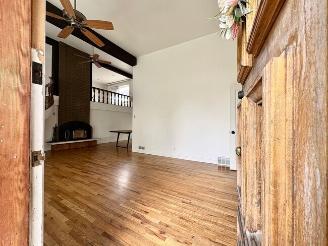 Building Photo - Charming 3-Bedroom Millcreek Home!