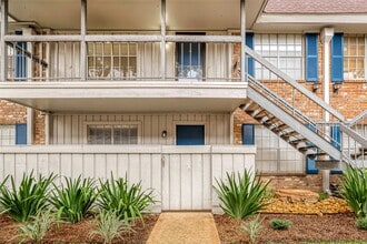 Building Photo - 2350 Bering Dr