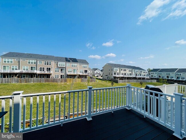 Foto del edificio - 419 Foxglove Way
