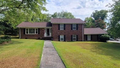 Building Photo - 13 Shrevewood Dr