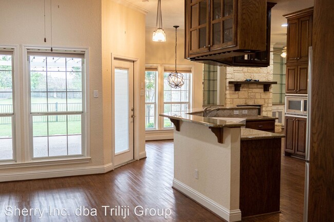 Building Photo - 4 br, 3 bath House - 103 Pinnicle Ct.