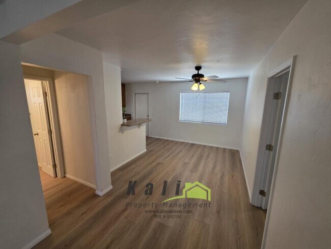 Building Photo - 910 Saturn Blvd