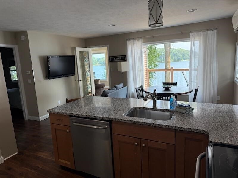 Foto principal - 53 Greer Dr