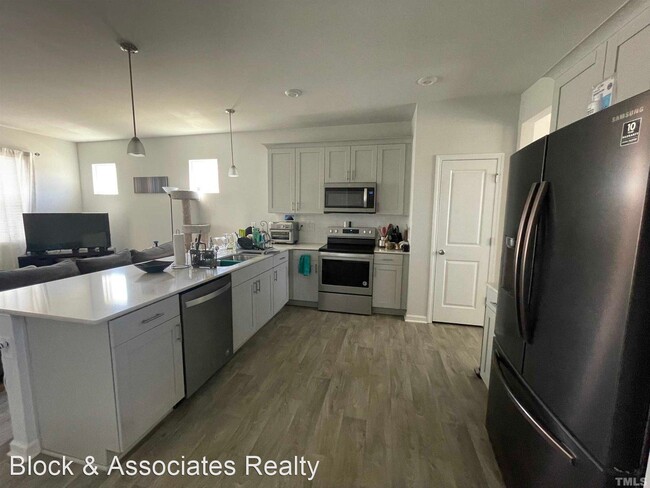 Building Photo - 3 br, 2.5 bath House - 12 Enterprise Drive