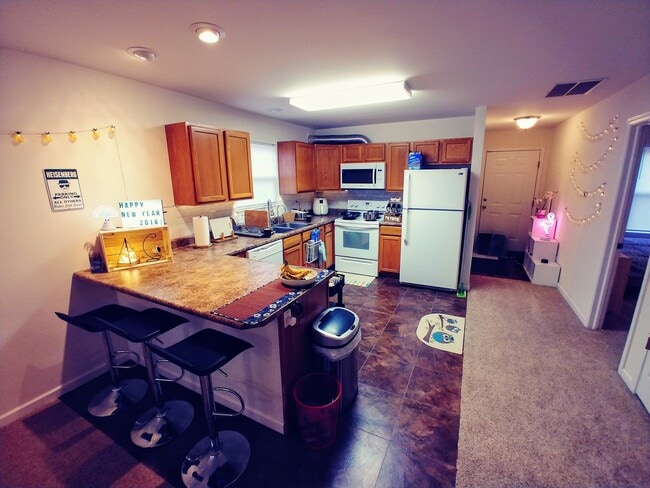 Foto del edificio - 7th and Roosevelt - Available August 2026