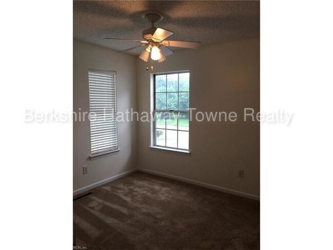 Building Photo - 4853 Strand Dr