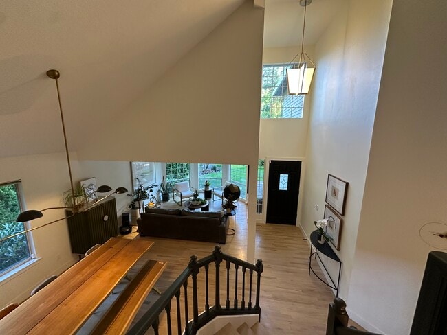 Building Photo - 15455 SW Gleneden Dr