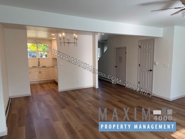 Photo - 2721 Patterson Rd Townhome