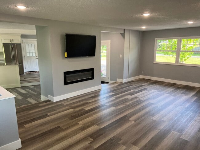 Living Room - 3295 Trumbull Ave