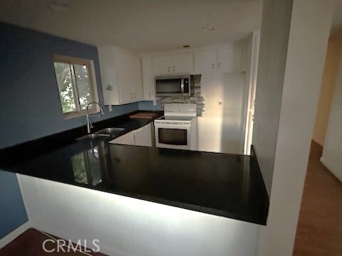 Building Photo - 24311 Canyon Lake Dr N
