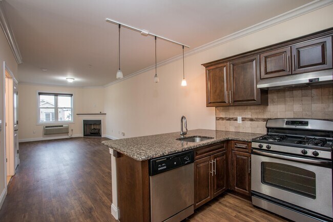 Foto del edificio - 6111 Fillmore Pl