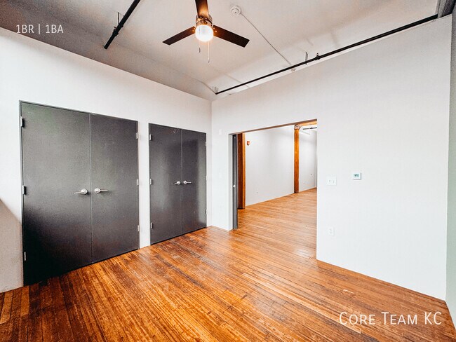 Building Photo - 802 Broadway Blvd