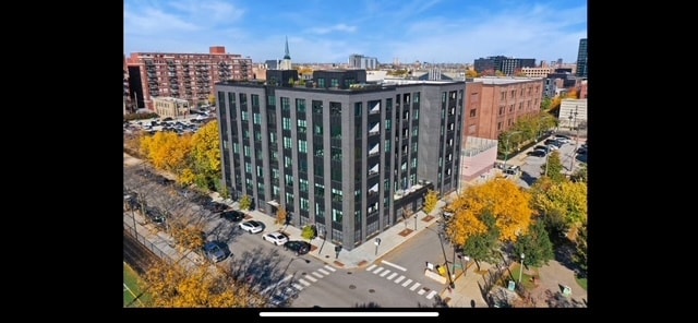 Building Photo - 1400 W Monroe St