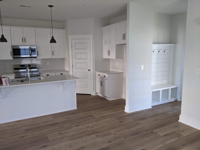 Foto del edificio - 2178 Hospitality Ln