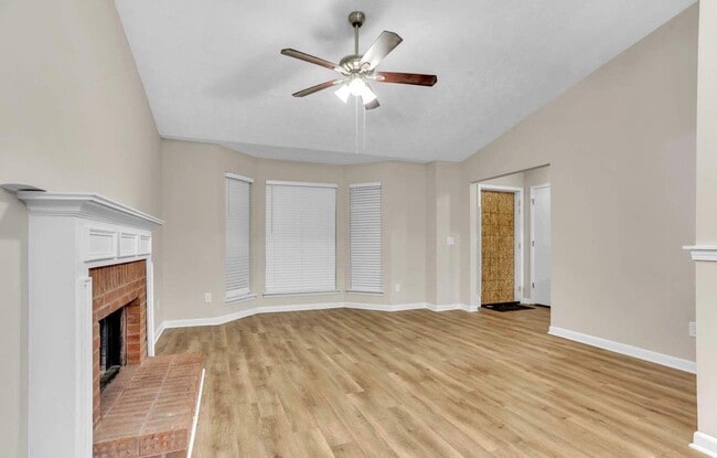 Building Photo - 3729 Adamsville Dr SW