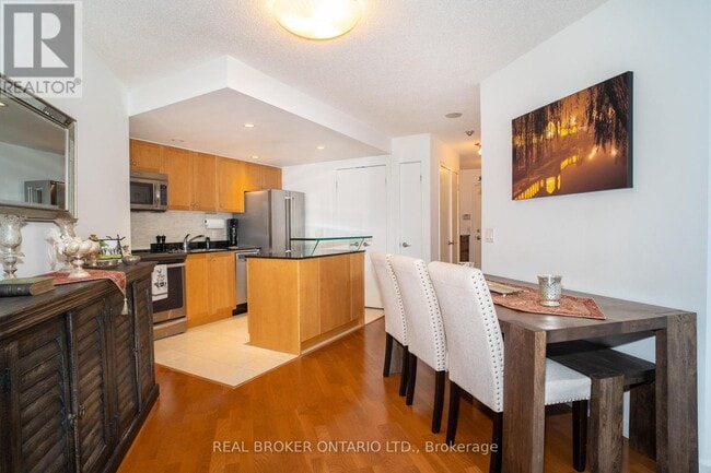 Photo du bâtiment - 8 York St