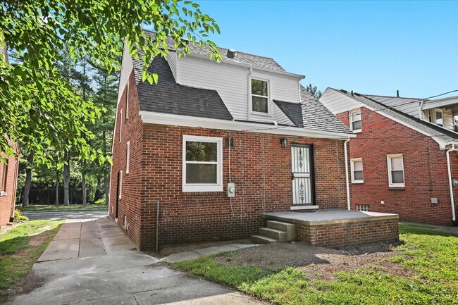 Foto del edificio - Modern Living in a Classic Detroit Neighborhood