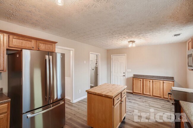 Building Photo - 80 Maple Trace