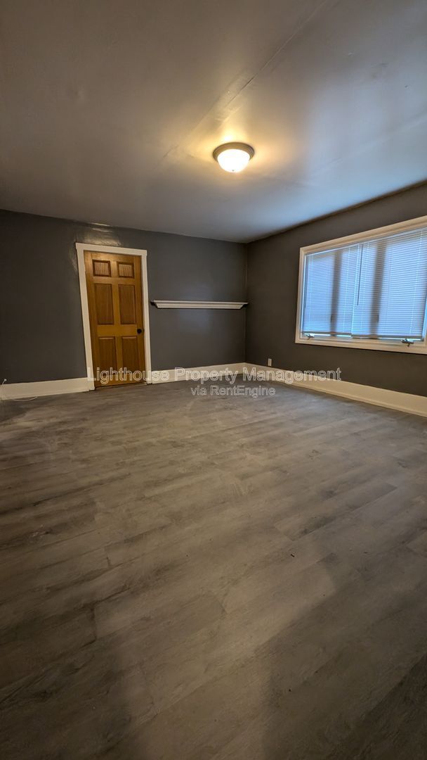 Foto del edificio - 809 W Cedar St