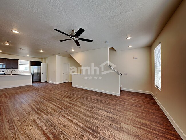 Building Photo - 6041 W Copperhawk Dr