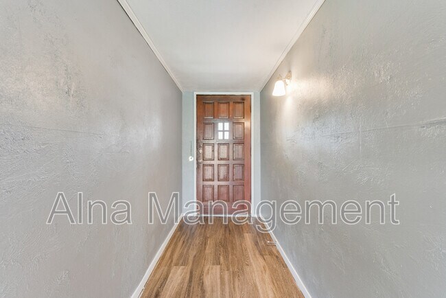 Foto del edificio - 3108 Oak Hill Rd