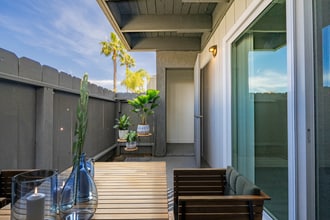 Building Photo - 343 Autumn Dr