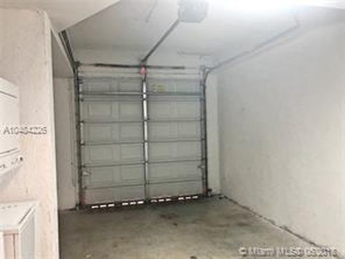 Building Photo - 7743 SW 99th St