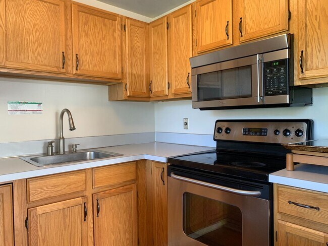 Foto del edificio - Lake hills 3 bed