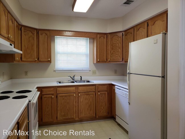 Foto del edificio - 3 br, 2 bath House - 105 Woodbury Lane