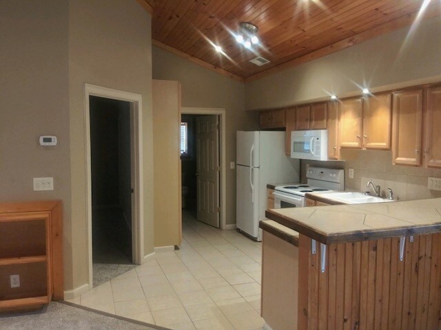 Foto del edificio - 2218 Old Balsam Rd